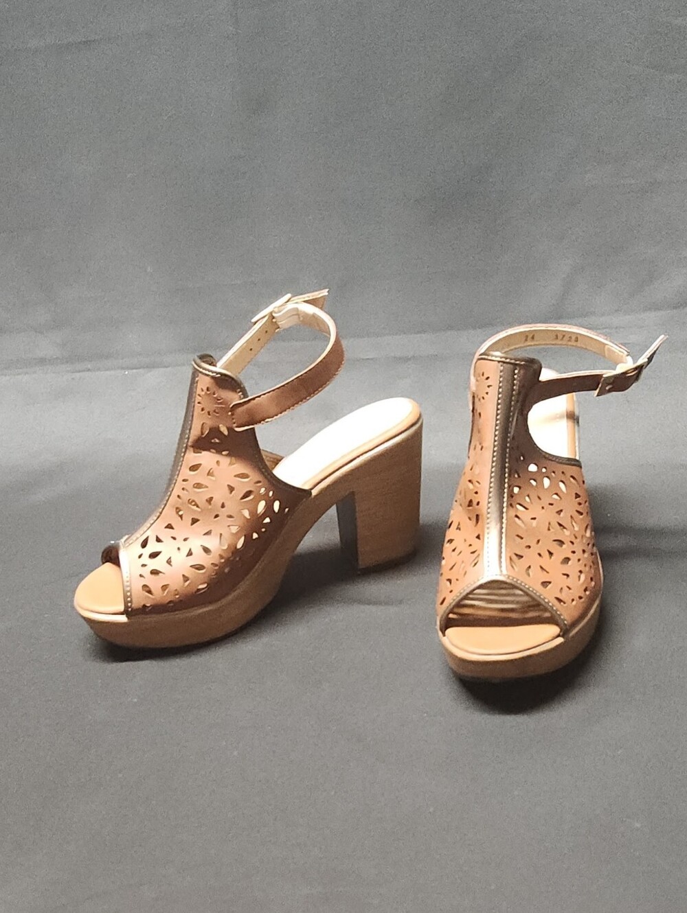 Dorothy Gaynor Lady Leather Platform Block Heel Sandals in Coffee Size 6.5/7 - Picture 11 of 15